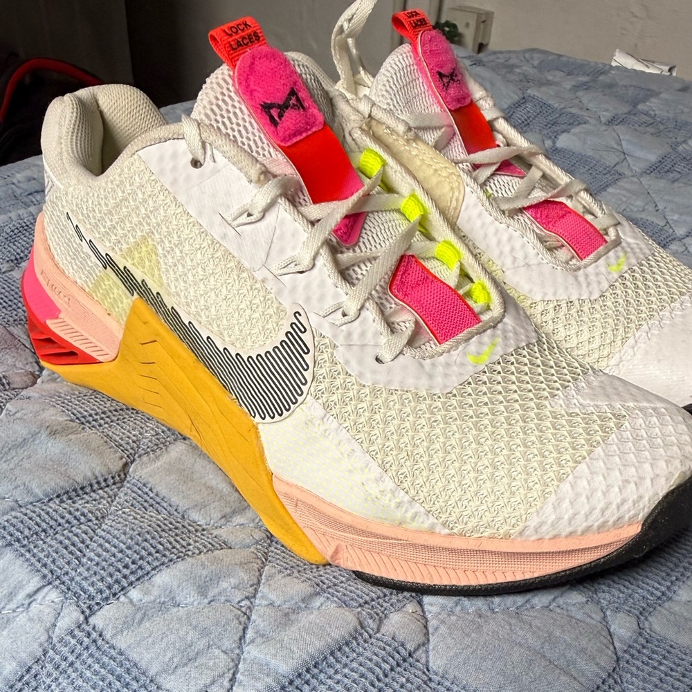 Nike Metcon Women's Sneakers - White, Pink, Yellow